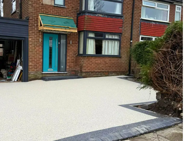 After: Cracked concrete to cream resin - S P Groundworks & Driveways